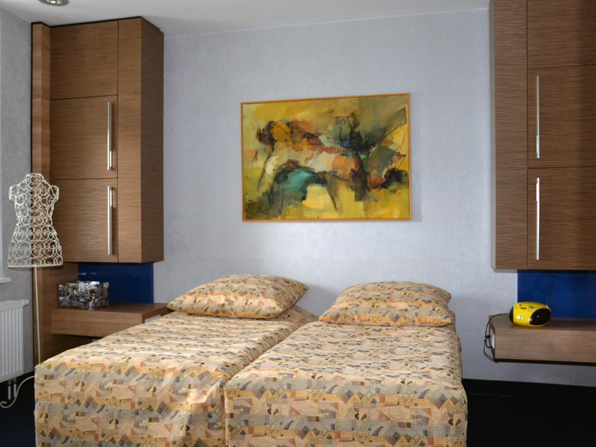 Hotel Obstgut Saalfeld Saale Exterior foto